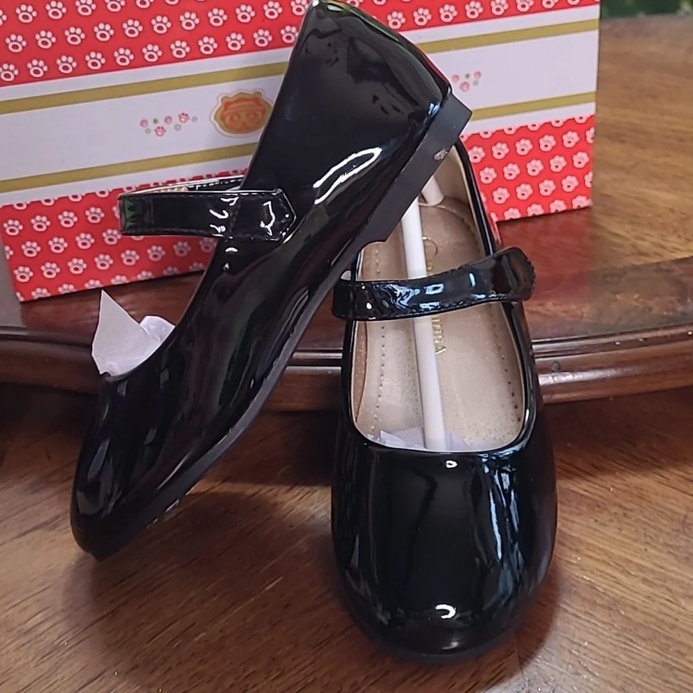New in box! Pandaninjia Susie size 13 black patent flat fancy dress shoes